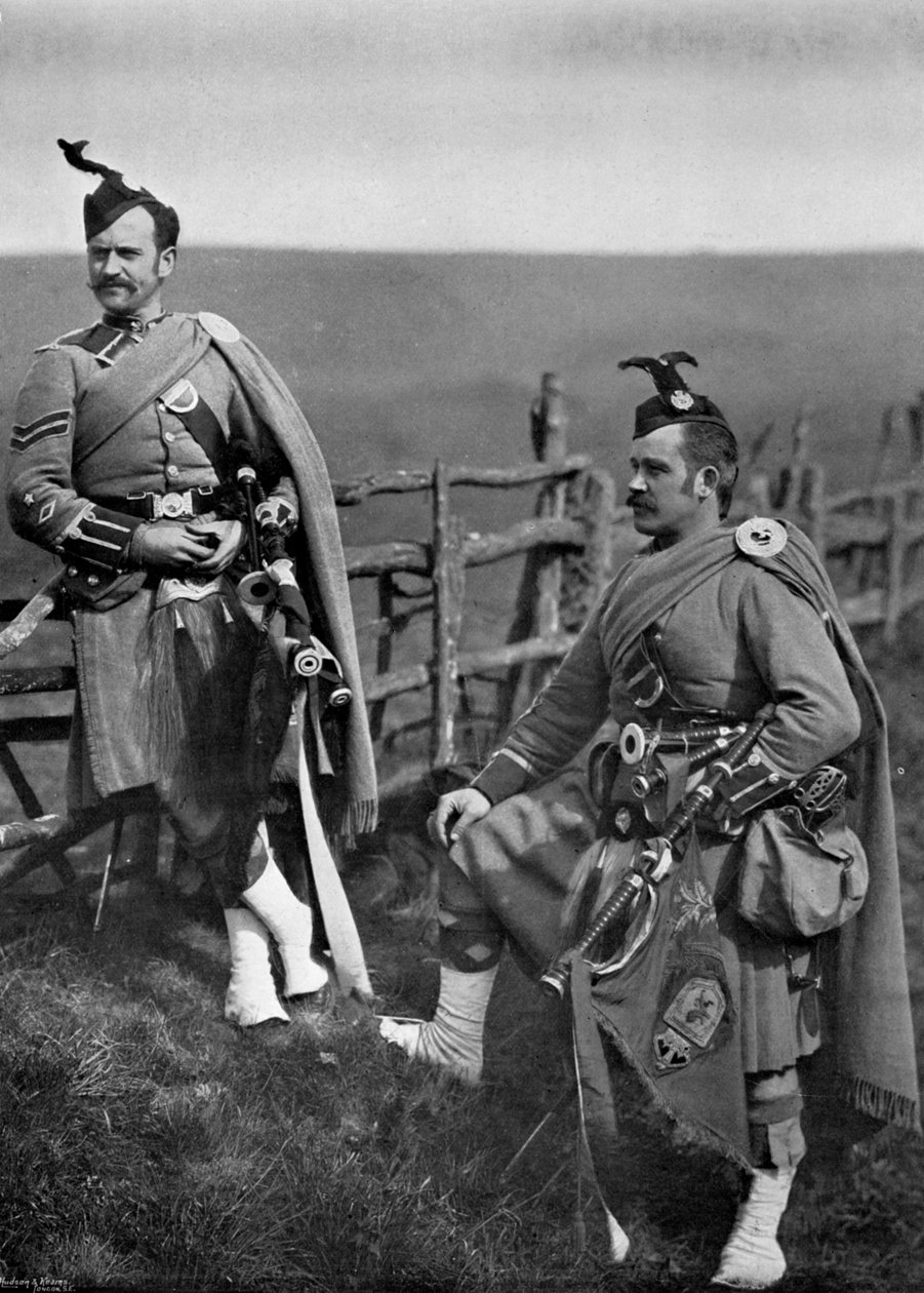 伦敦苏格兰人的Pipe-Major Reith和Corporal-Piper Reith，1896年。 作者 格里高利公司