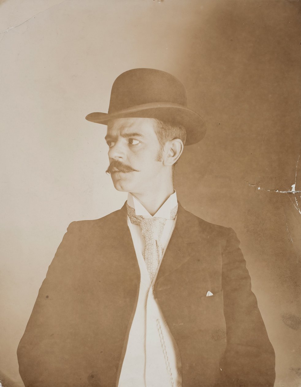 自画像 作者 吉列尔莫·卡洛（Guillermo Kahlo）