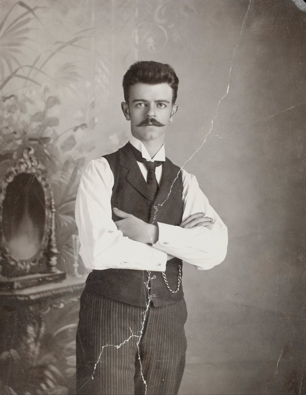 自画像 作者 吉列尔莫·卡洛（Guillermo Kahlo）