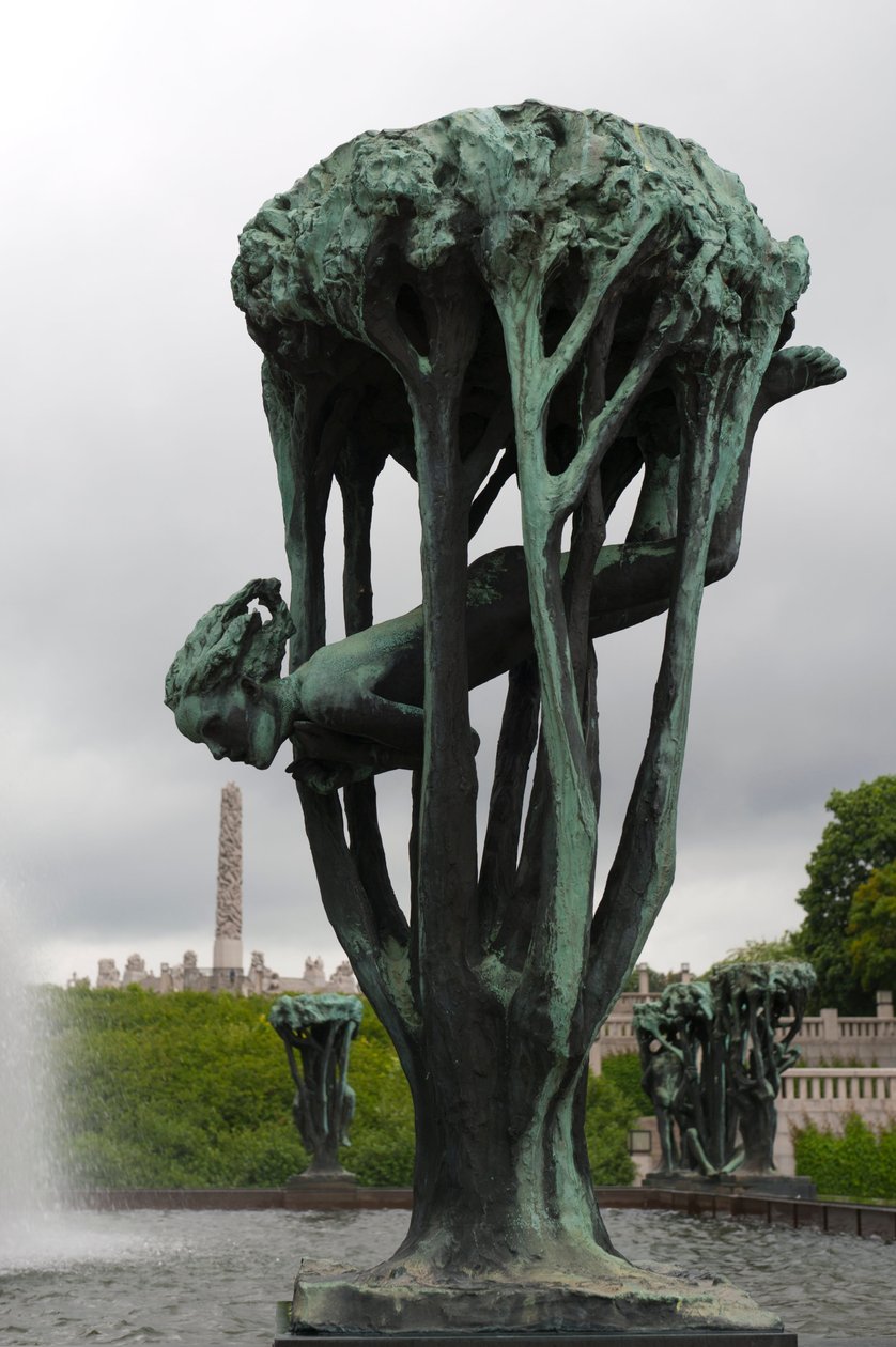 Girl in a tree, sculpture in Frogner Park, Oslo, Norway (bronze) 作者 古斯塔夫·维格兰