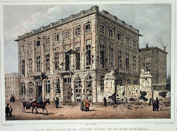 布鲁塞尔的阿米蒂咖啡馆和老弗雷德里克王子酒店，1830年9月23日至26日的战斗之后，由让-巴蒂斯特-马杜（1796-1877）雕刻（彩色版画）。 作者 古斯塔夫·阿道夫（后）西蒙诺