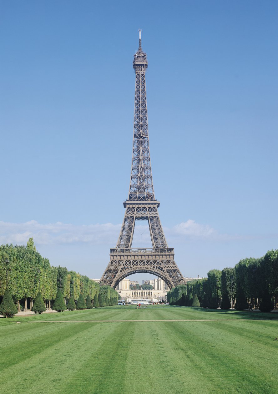 艾菲尔铁塔，朝向夏洛宫（Palais de Chaillot），建于1887年至1889年 作者 古斯塔夫·埃菲尔