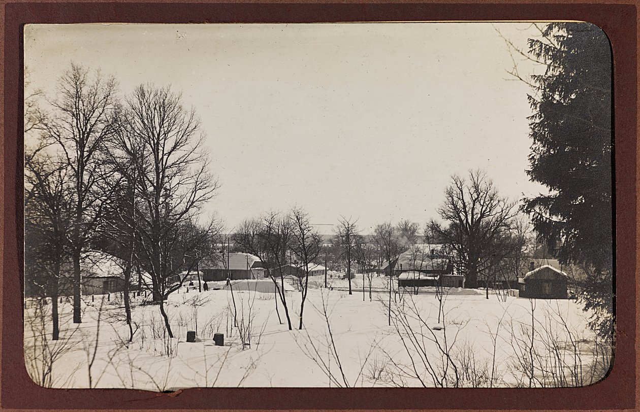 第一次世界大战：1914-1916 年德国军队入侵期间的“乌克兰”。 有雪的风景（黑白照片） 作者 英雄公墓Dsessentniki（At ..至）
