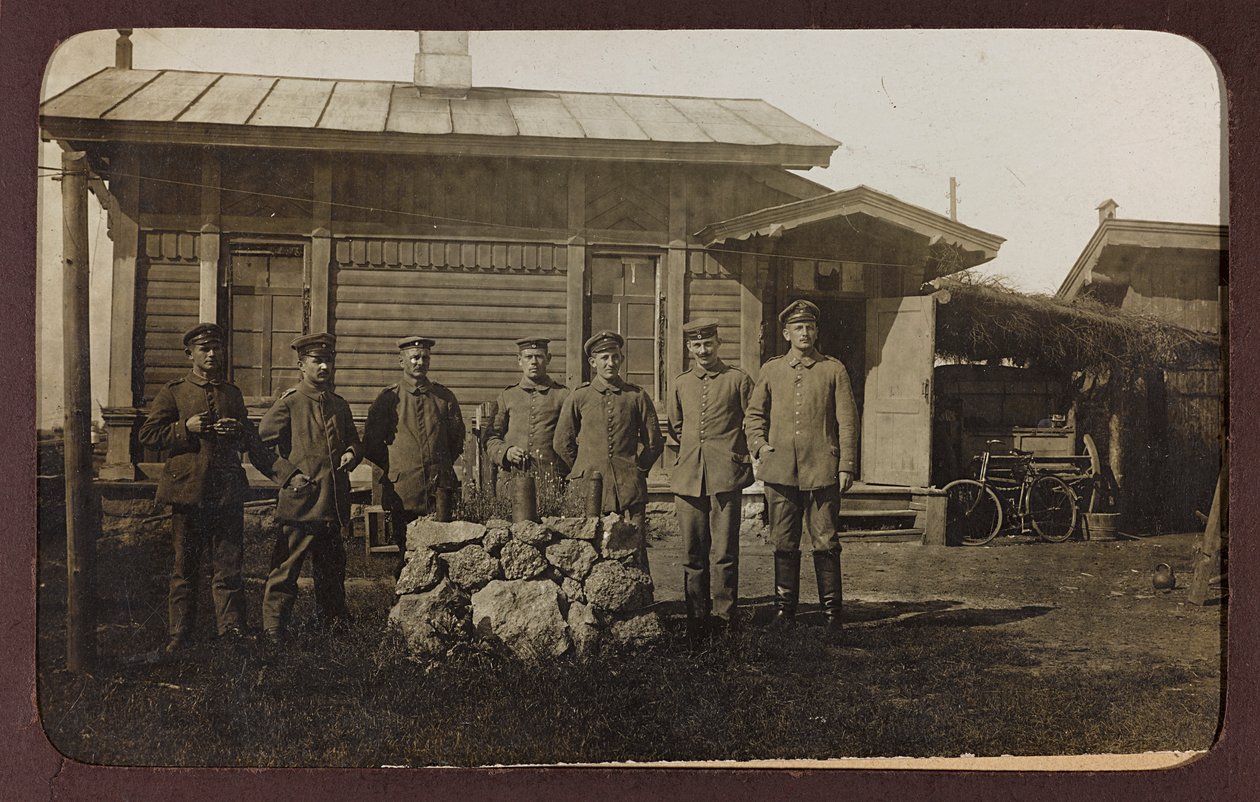 第一次世界大战：1914-1916 年德国军队入侵期间的“乌克兰”。 团体肖像（黑白照片） 作者 英雄公墓Dsessentniki（At ..至）
