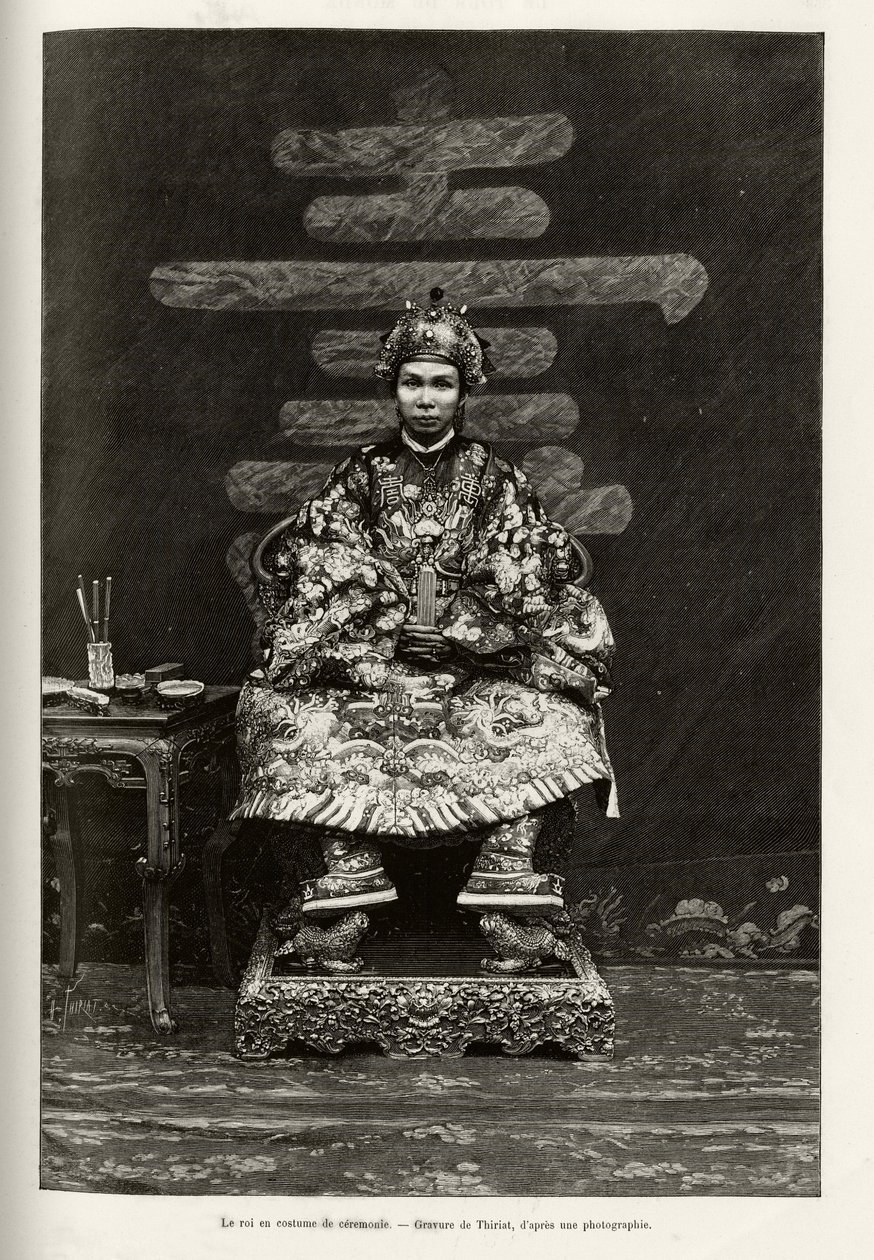 安南皇帝同庆国王（1864-1889）的肖像，穿着礼仪服装。 由 Thiriat 雕刻，以说明 Charles Edouard Hocquard 博士（1853-1911 年）于 1885 年在 Le tour du monde，nouveau journal des voyages 中的故事“Trente mois au Tonkin” 作者 亨利·提里亚特