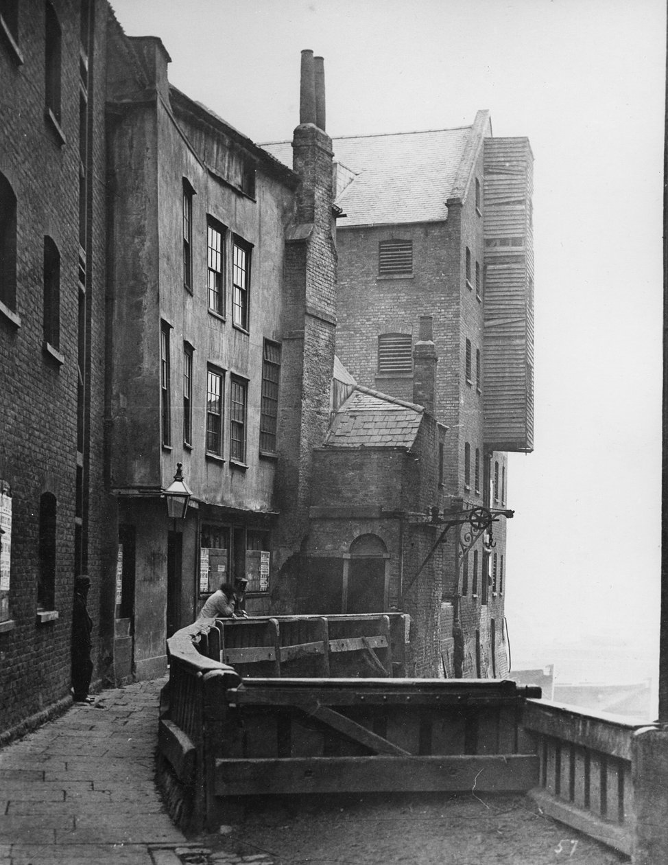 圣玛丽Overy的码头，Southwark，c.1881 作者 亨利·迪克森