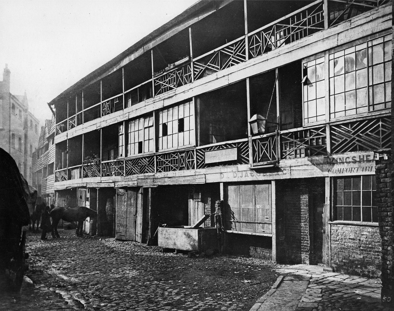 King&39;s Head Inn Yard，Southwark，c.1881 作者 亨利·迪克森