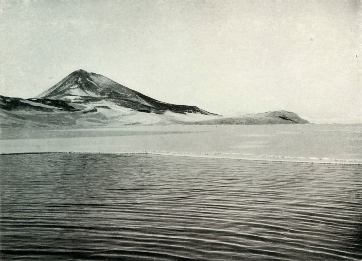 小屋点和观察山，c19101913，1913年 作者 赫伯特·庞廷