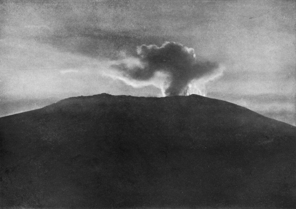 埃雷布斯山（Mount Erebus）峰会，建于1913年-1912年， 作者 赫伯特·庞廷