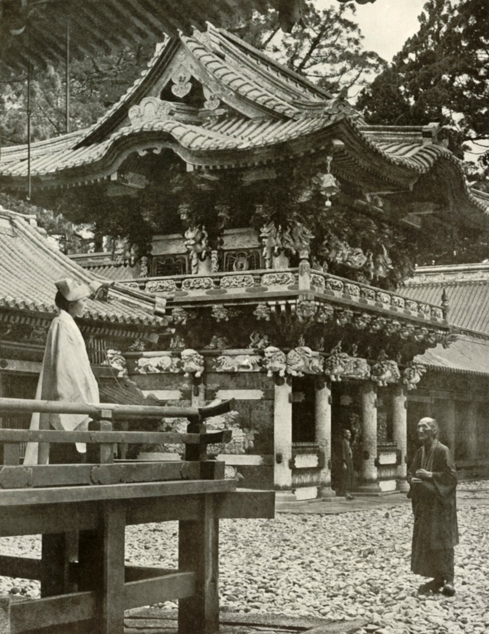 1910年在日光的Yomei门。 作者 赫伯特·庞廷