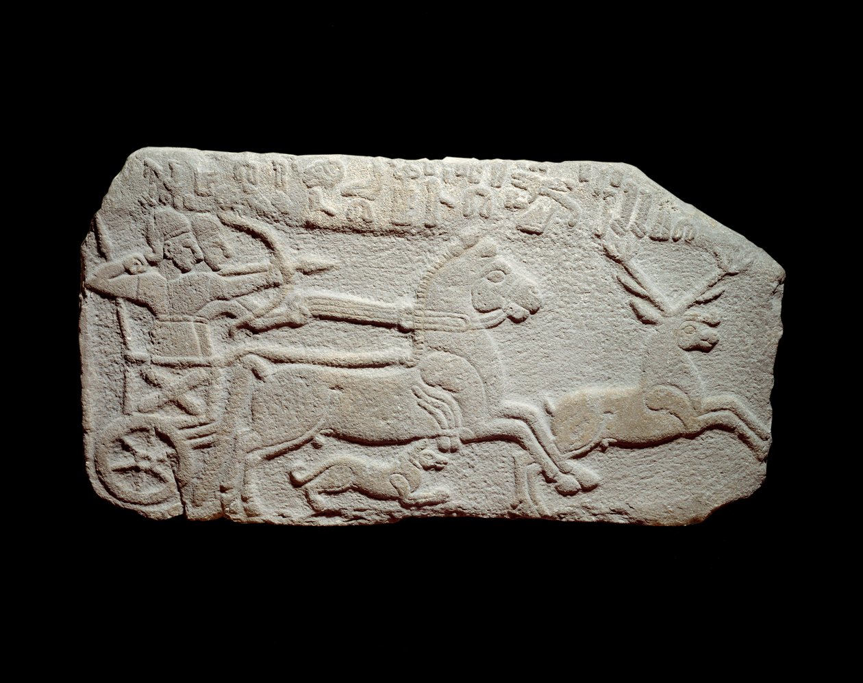 Relief of the hunt: Hittite king Maradas in a tank chasing a deer like the kings of Assyria. Neo - Hittite period, around 1050 - 900 BC. From Anatolia. Paris, Musee Du Louvre 作者 赫梯晚期