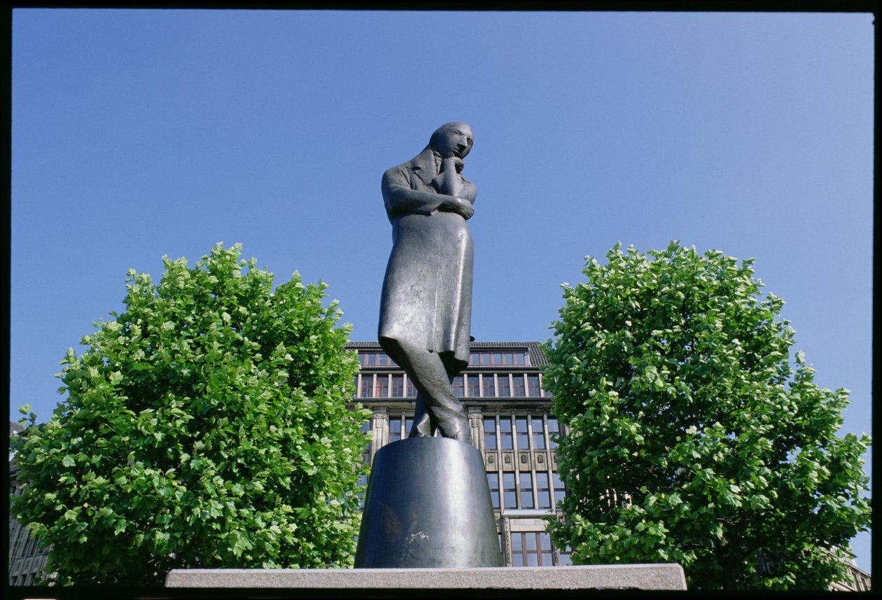 Heinrich Heine纪念碑（1797-1856）1926-33（青铜） 作者 雨果·莱德勒（Hugo Lederer）