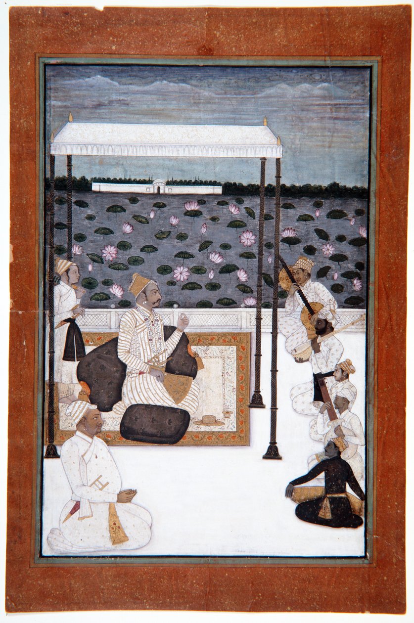 一位贵族在湖边的露台上的树冠下听音乐，c.1680（不透明的wc和黄金在纸上） 作者 印度学校