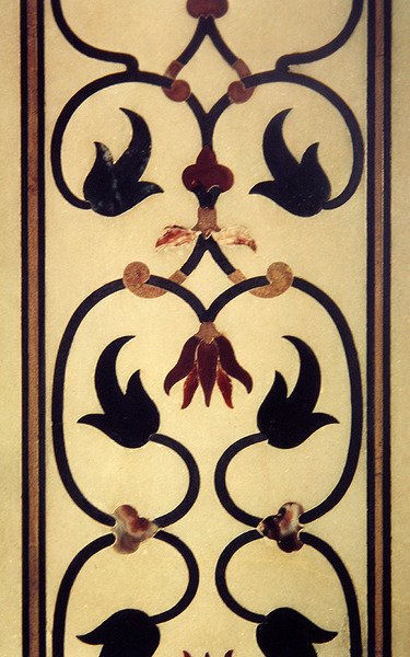 外墙的镶嵌工作细节，约1631-54年（pietra dura）。 作者 印度学校