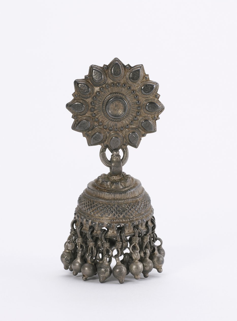 耳环（jhumka）（银色） 作者 印度学校