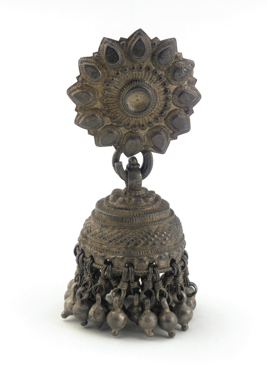 耳环（jhumka）（银色） 作者 印度学校