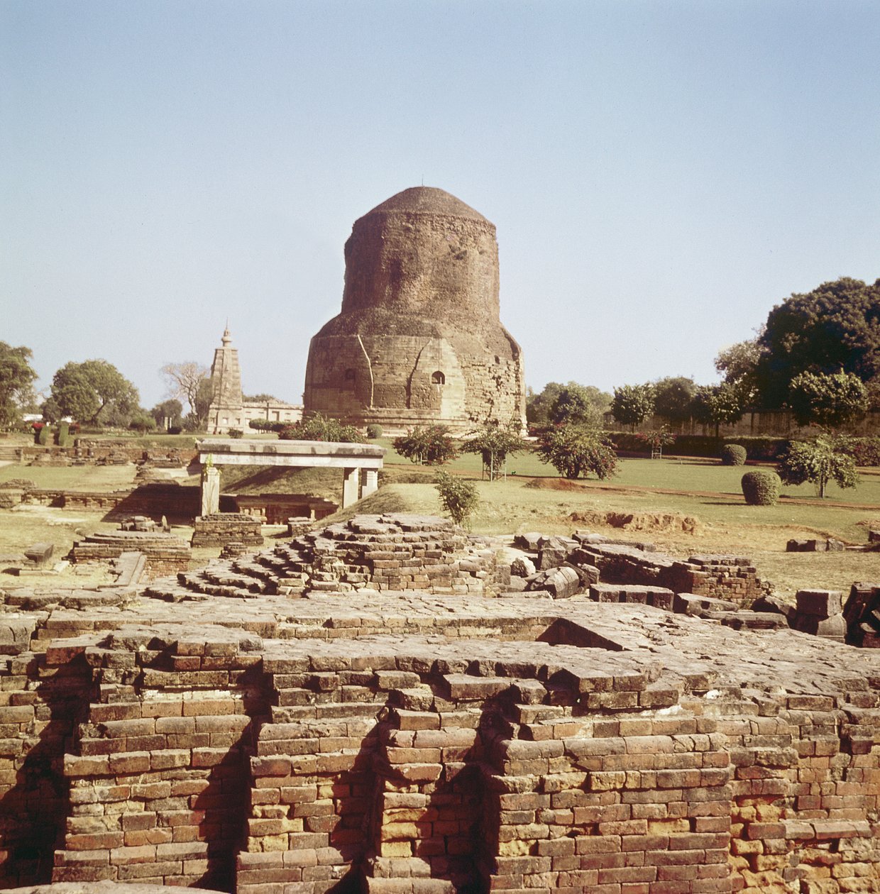 Dhamekh佛塔，公元500年 作者 印度学校