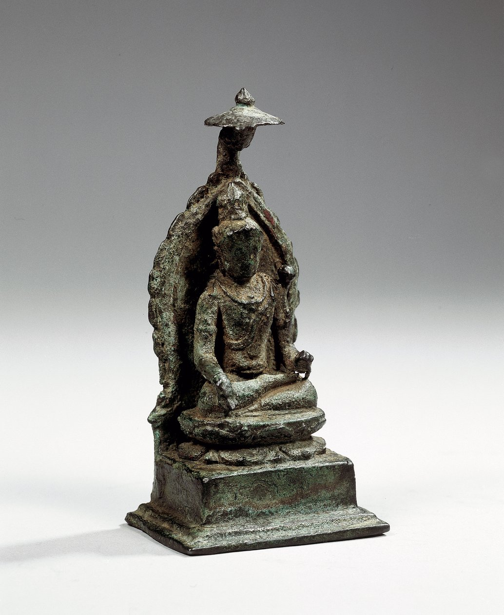 帕德玛帕尼（Padmapani）的中爪哇人像，9世纪晚期（青铜器） 作者 印尼文