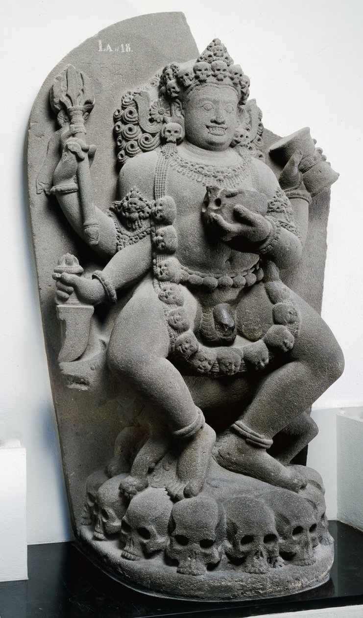 Bhairava，c.1300（安山岩） 作者 印尼学校