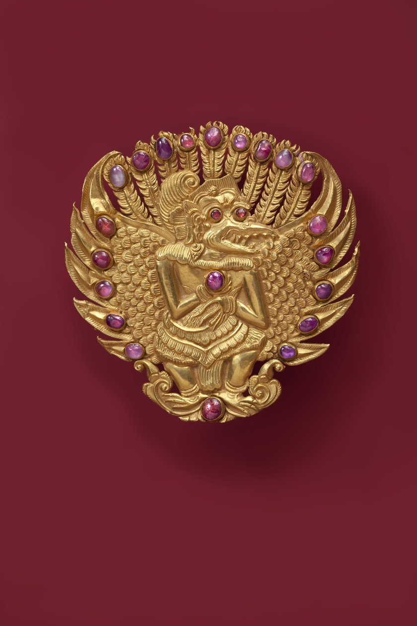 巴厘岛胸针（黄金和红宝石） 作者 印尼学校