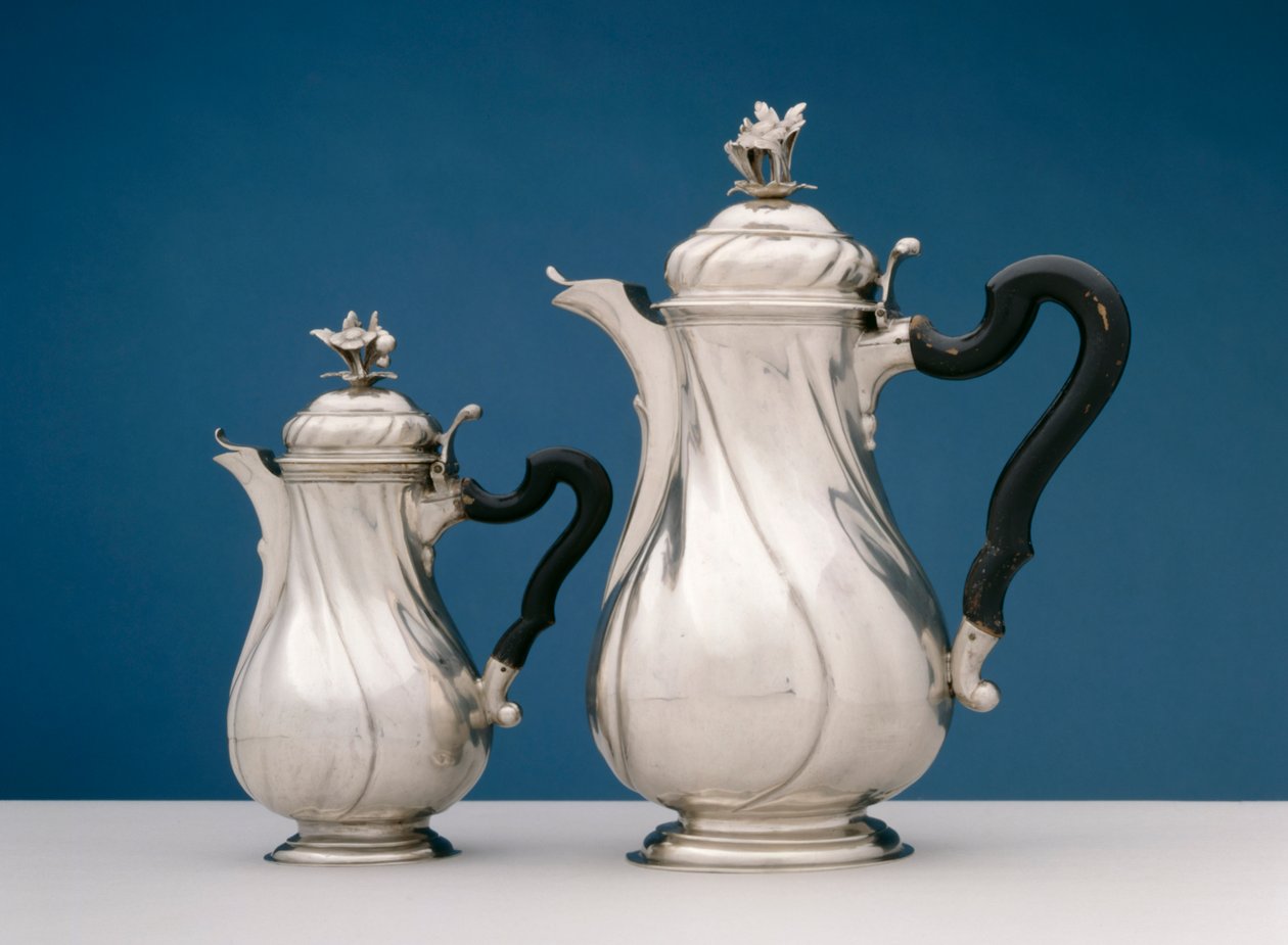 一对茶壶，1780（银色和乌木） 作者 艾萨克·博凯尔