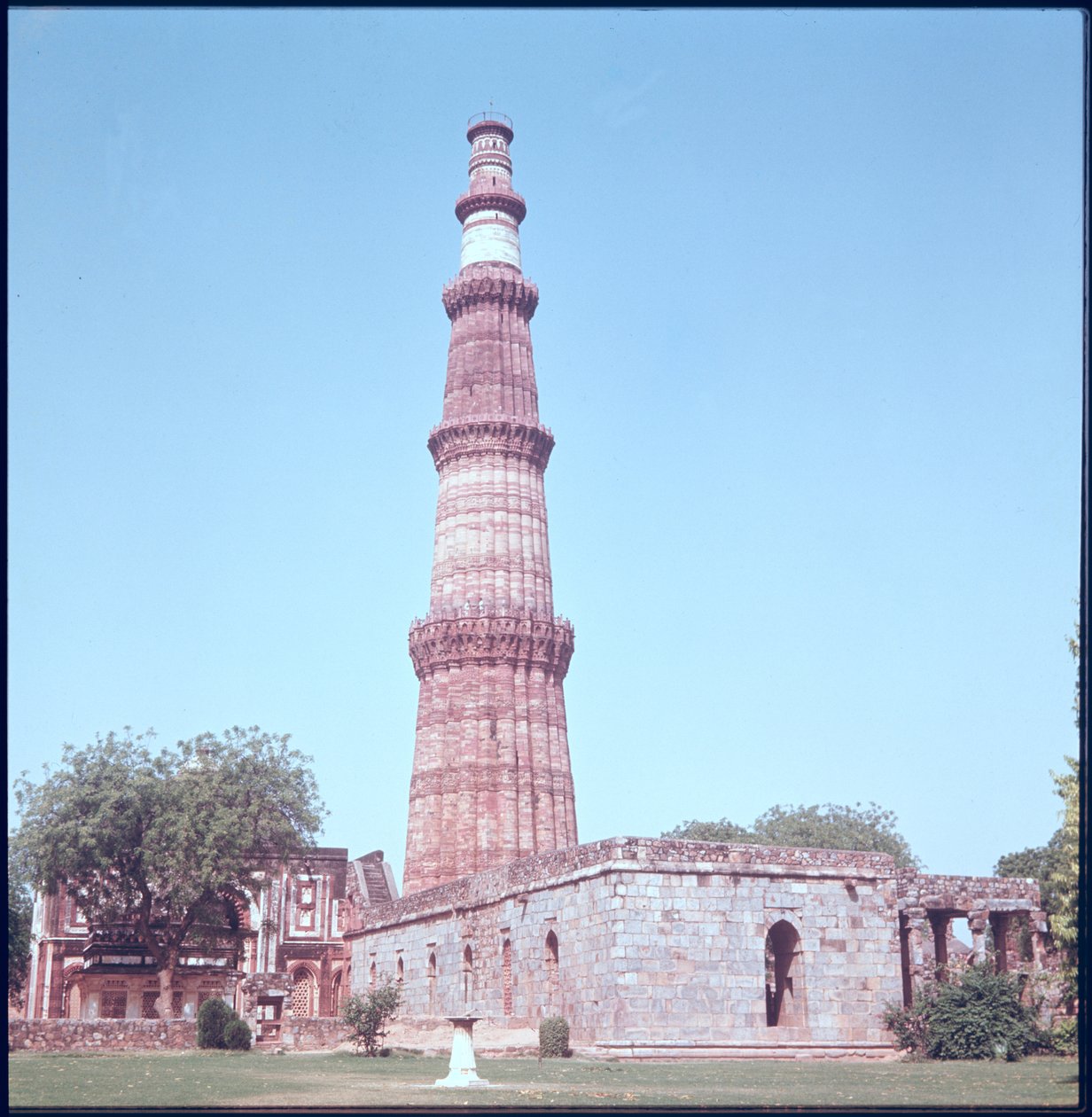 Qutab Minar，建于1193-1230 作者 伊斯兰学校
