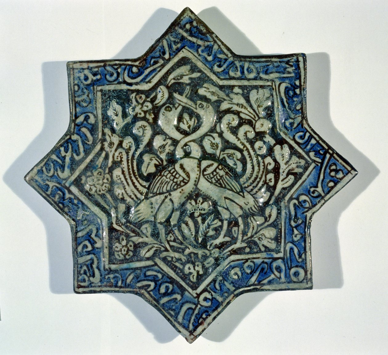 13至14世纪Takht-e Solaiman风格的星形釉上彩镀金瓷砖（陶瓷） 作者 伊斯兰学校