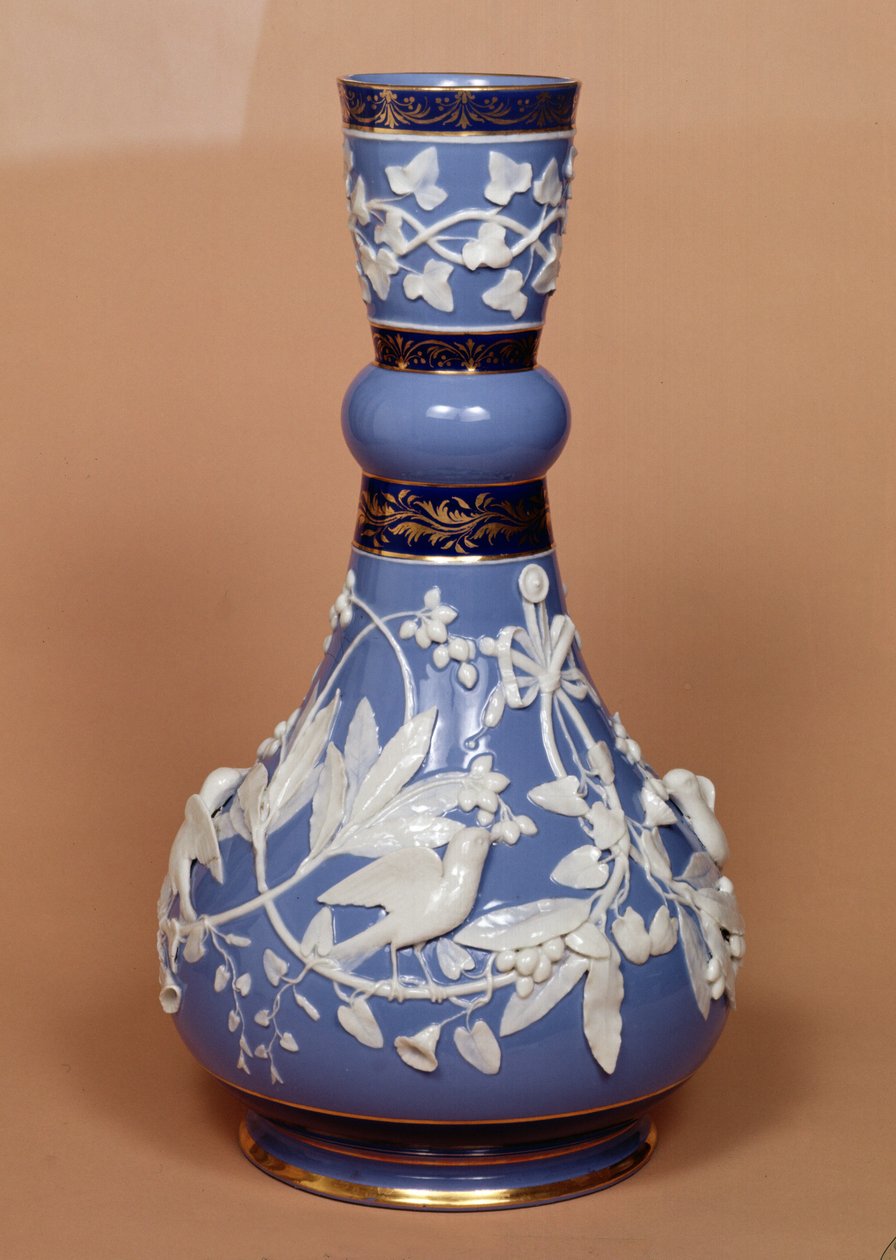 涂有白色装饰的花瓶，Ginori-Lisci，Doccia，1862年（陶器） 作者 意大利学校