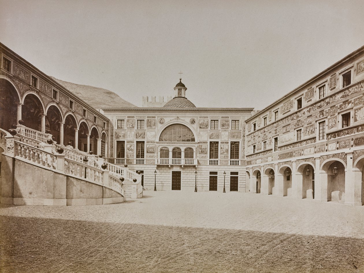专辑“Italie 1882, Naples, Pise, Gênes, Corniche”：摩纳哥王子宫的内院 作者 意大利摄影师