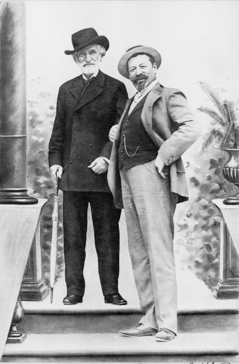 19 世纪末，意大利作曲家朱塞佩·威尔第 (1813-1901) 和男高音弗朗切斯科·塔马尼奥 (1850-1905) 在蒙特卡蒂尼。 作者 意大利摄影师