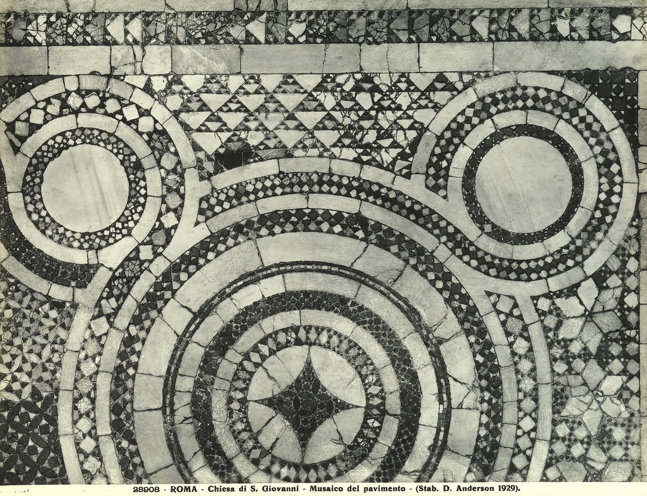 罗马拉特兰圣乔瓦尼大教堂 Cosmatesque 地板的细节（马赛克） 作者 意大利学校