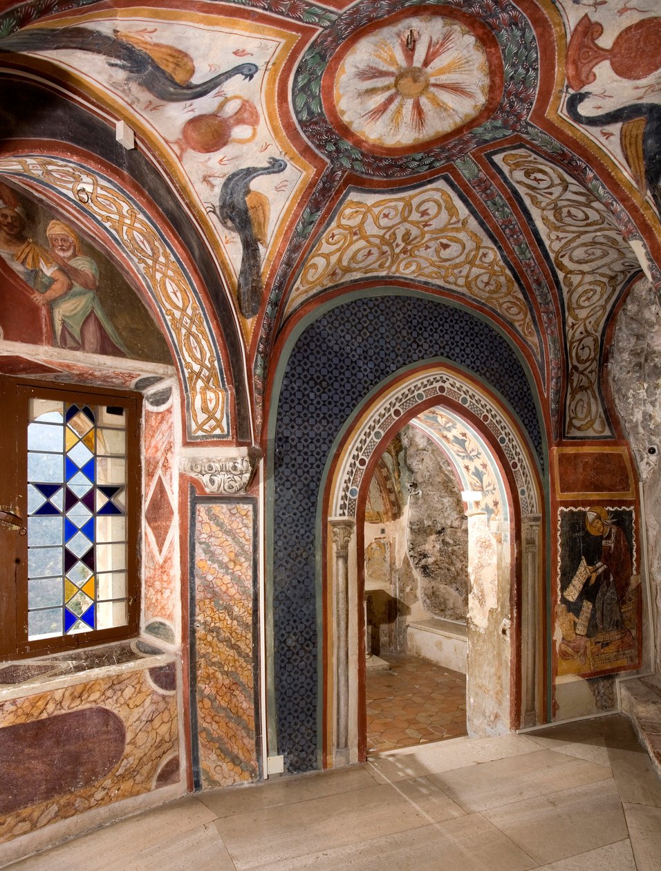 Interior view of the chapel of Saint Gregoire (Gregorio) decorated with frescoes of Byzantine influences made by the Roman school of the early 13th century. Monastery of Saint Benedetto (Sacro Speco), Subiaco (Rome), Italy 作者 意大利学校