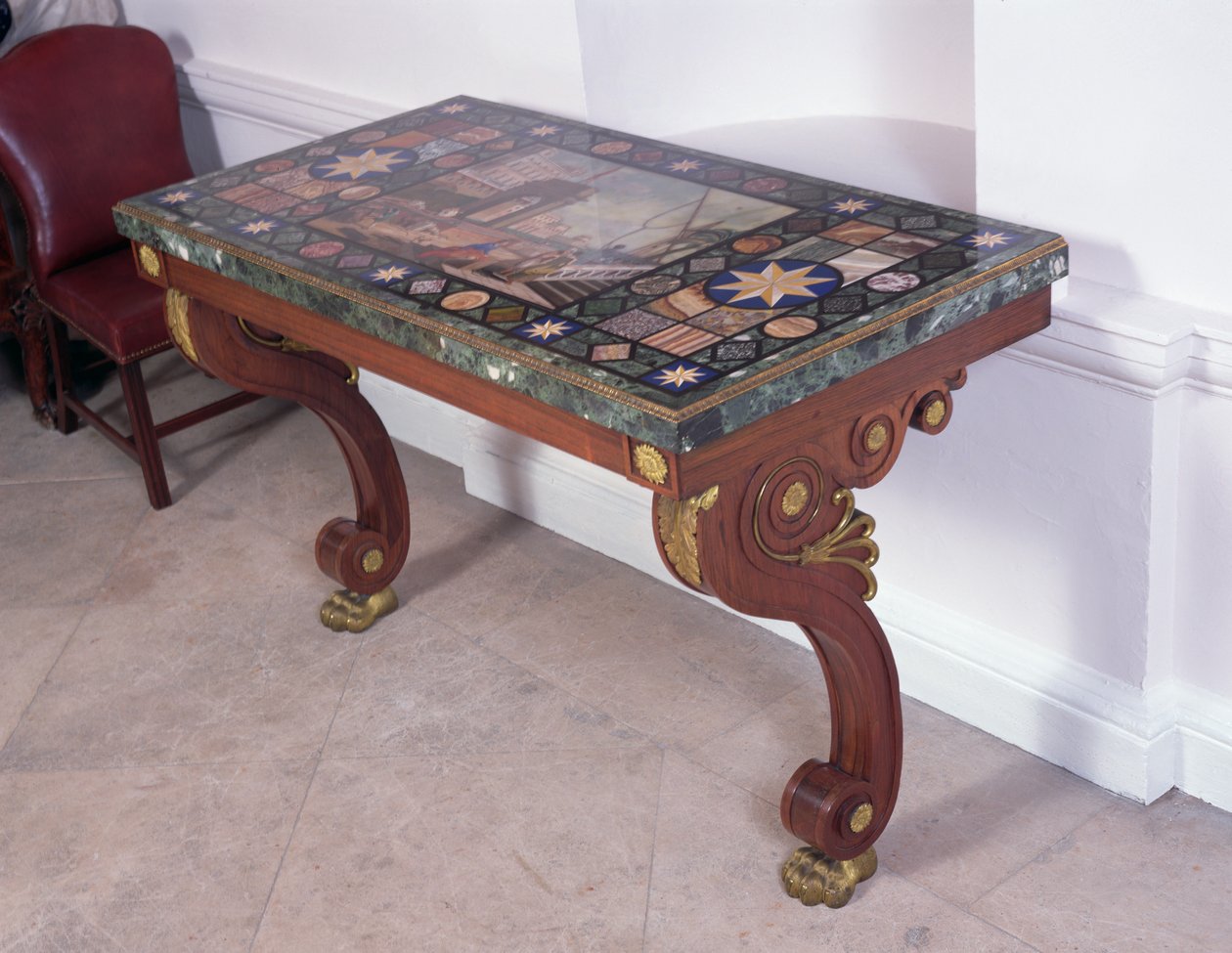 桌面描绘了利沃诺港，经过Antonio Ciocci设计（fl.1722-92）（pietra dure）（参见316265） 作者 意大利学校