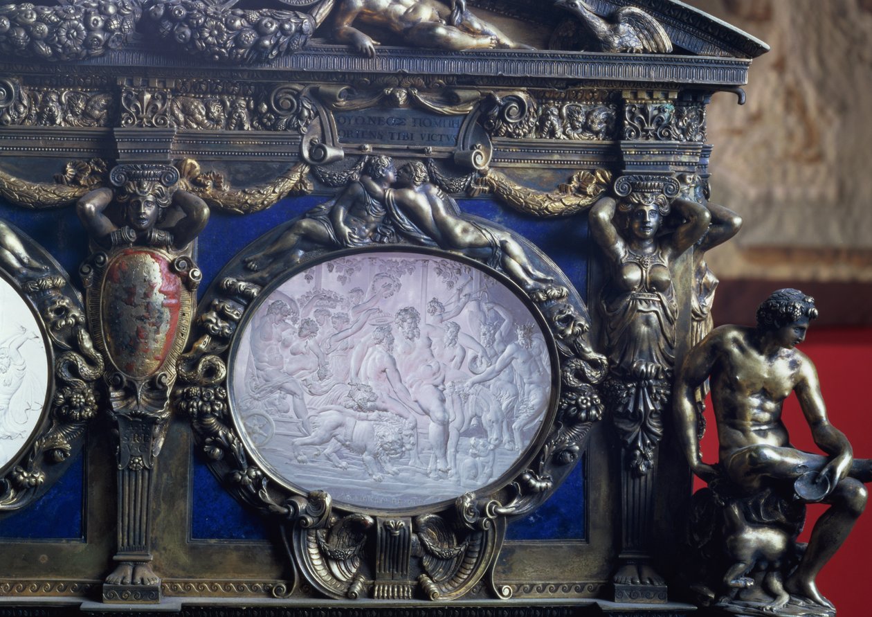 Farnese Chest，描绘巴克斯胜利的椭圆形镶嵌细节，由 Sebastiano Sbarri (fl.1548-61) 和 Giovanni Bernardo da Castel Bolognese 作者 意大利学校