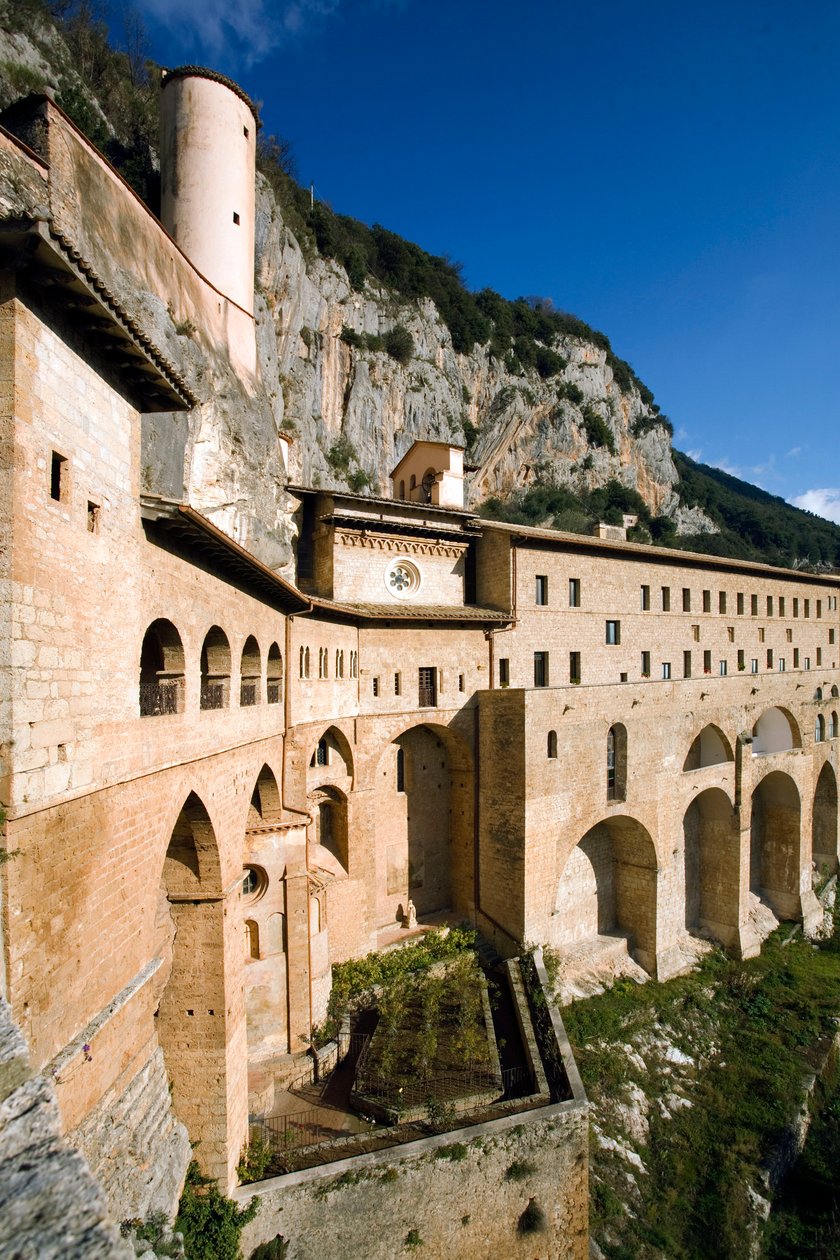 View of the Monastery of St. Benedetto (Sacro Speco) built from the 12th century, Subiaco (Rome), Italy 作者 意大利学校