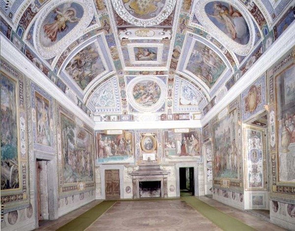 奥诺弗里奥-潘维尼奥设计的 "法尔内斯大厅"（Sala dei Fasti Farnese）景观，壁画由塔迪奥（1529-66）和费德里科-祖卡洛（1540-1609）绘制1557-83（壁画）。 作者 意大利学校