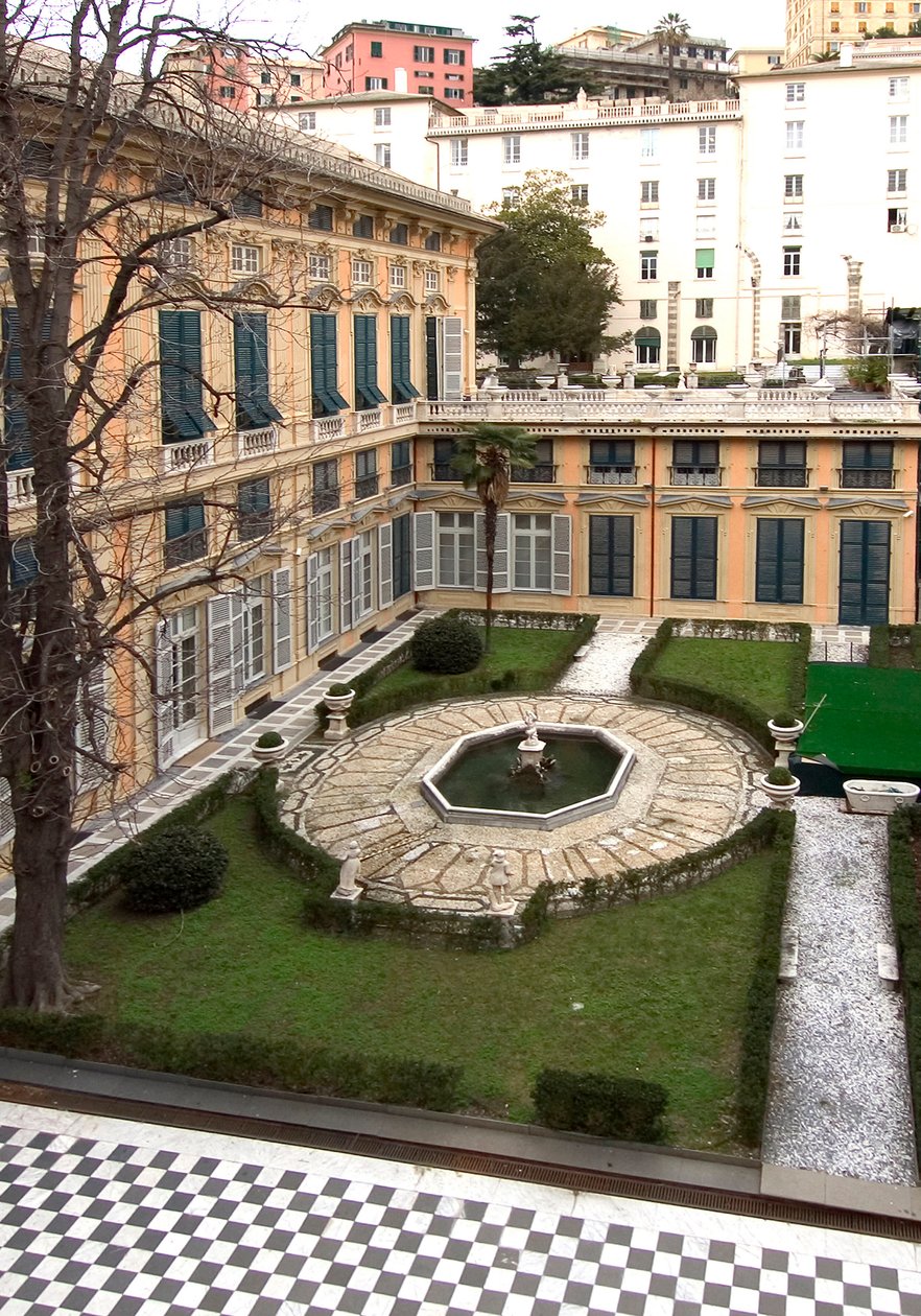 View of the courtyard of the Palace (Palazzo) Bianco (or Palace of Luca Grimaldi) built in 1530 and 1540 in Genes (Genova), Italy 作者 意大利学校