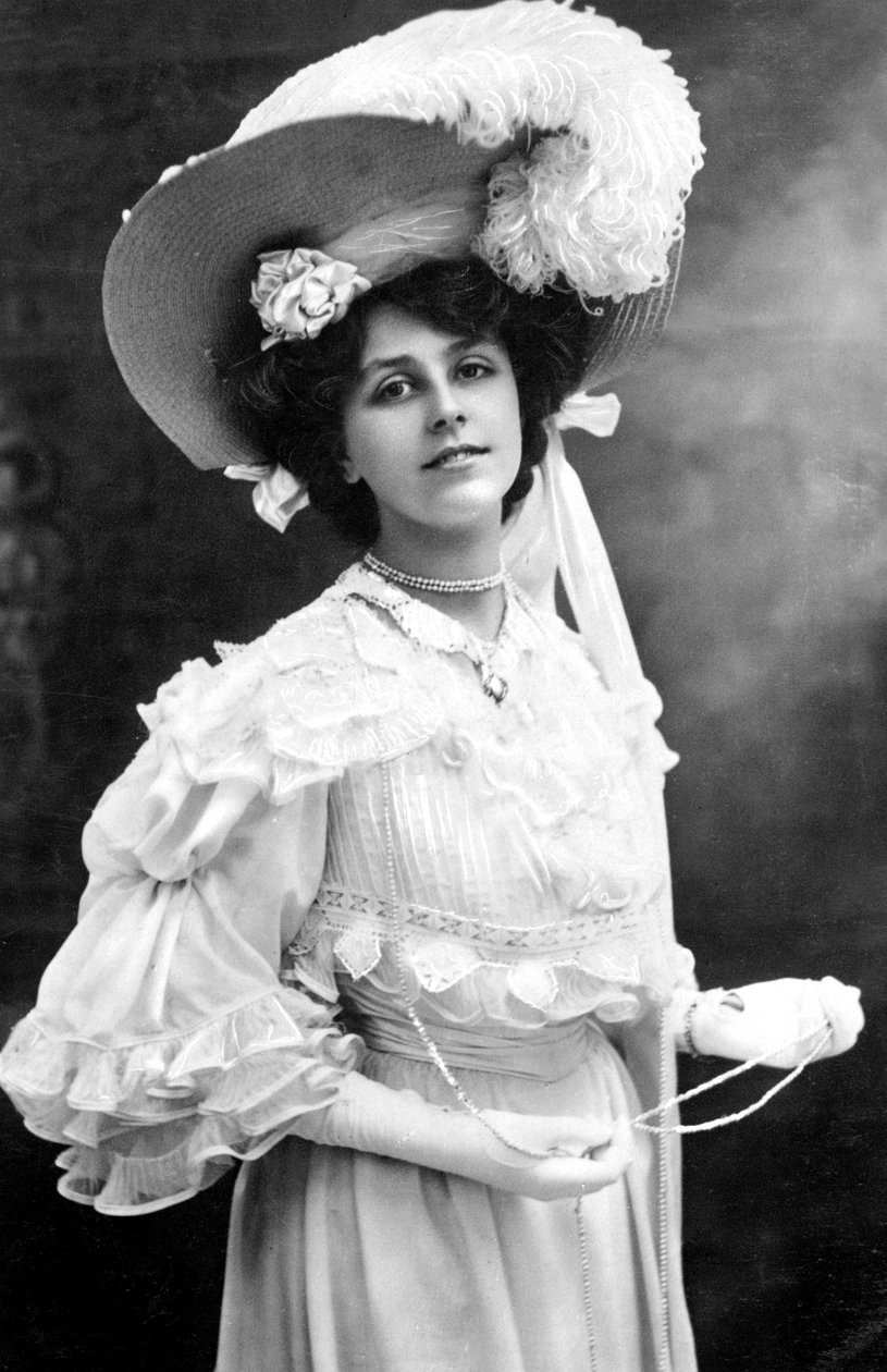 多拉·巴顿（Dora Barton）1884-1966，英国女演员，1900年代。 作者 J.Beagles and Co.