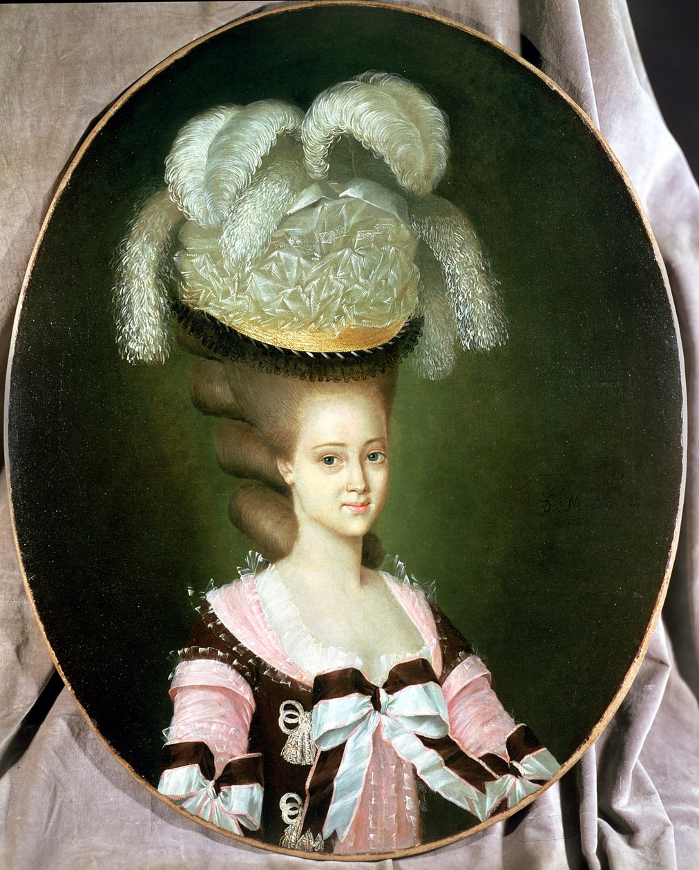 一位女士在一顶帽子的画像 作者 穆尼尔