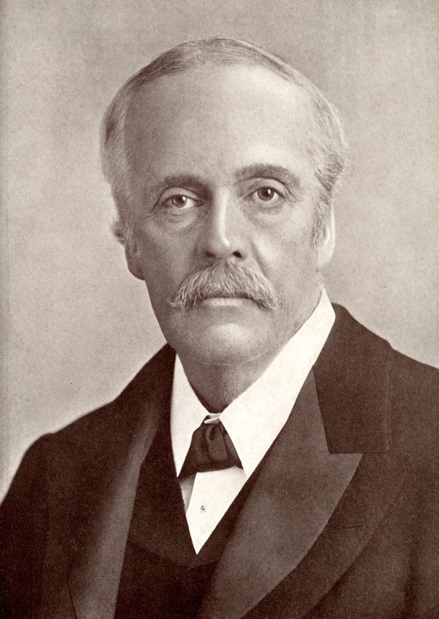阿瑟-詹姆斯-贝尔福，贝尔福第一伯爵，英国政治家和首相，1912年。 作者 罗素父子