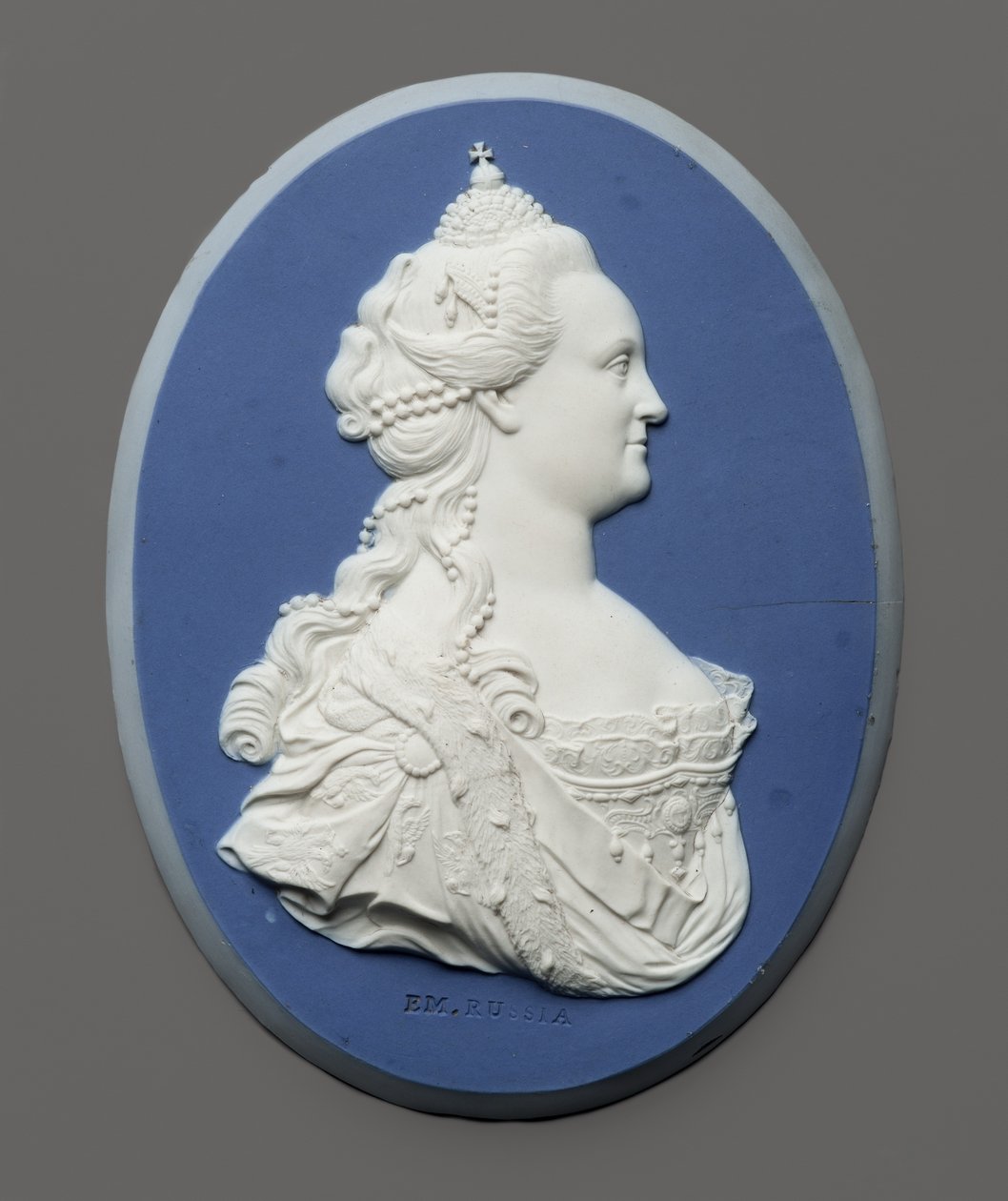 俄罗斯皇后凯瑟琳二世的肖像纪念章，1775（jasperware） 作者 J.和本特利·韦奇伍德