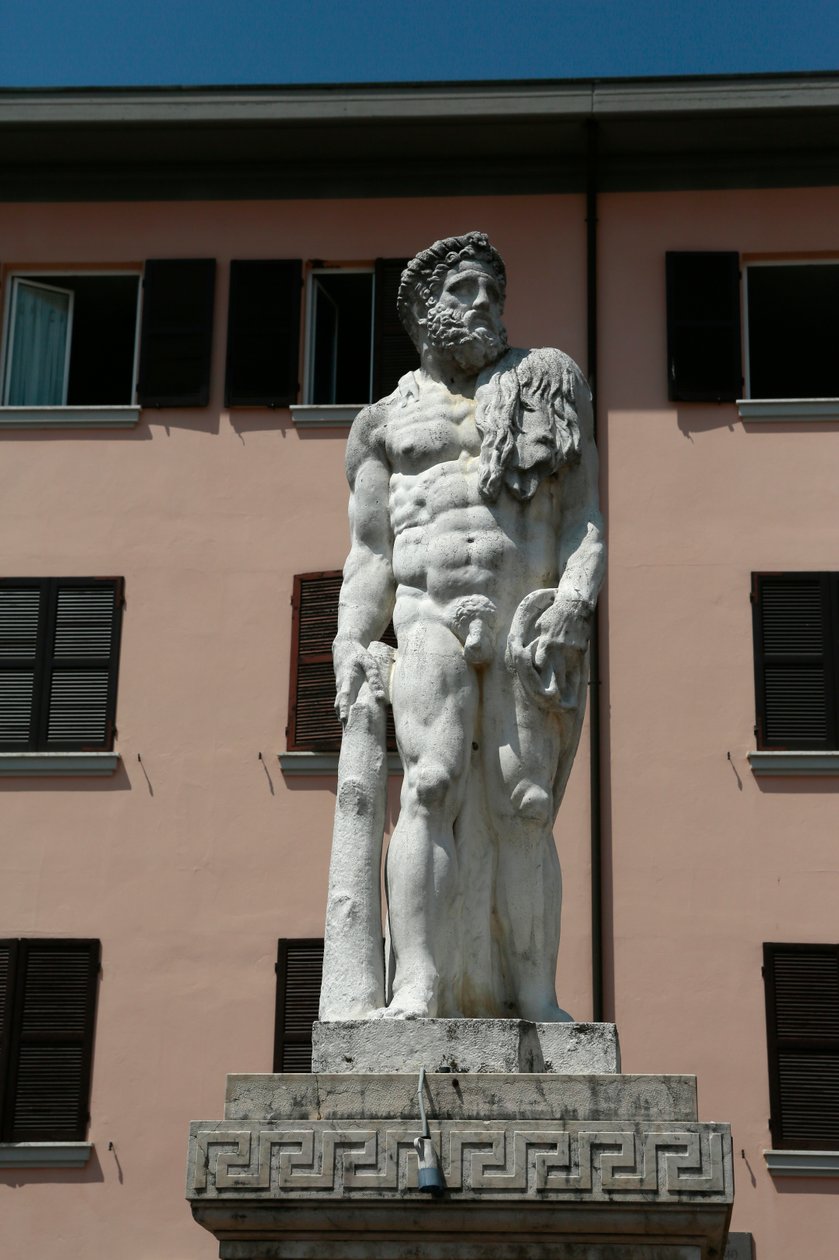赫拉克勒斯雕象Jacopo Sansovino，Brescello，艾米利亚罗马甘省，意大利 作者 哈科波·桑索维诺（Jacopo Sansovino）