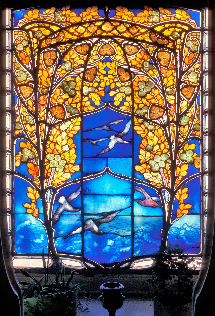 Nancy (department 54), Art Nouveau, Hotel Bergeret, Stained glass window “roses & seagulls” (photo) 作者 雅克·格鲁伯（Jacques Gruber）