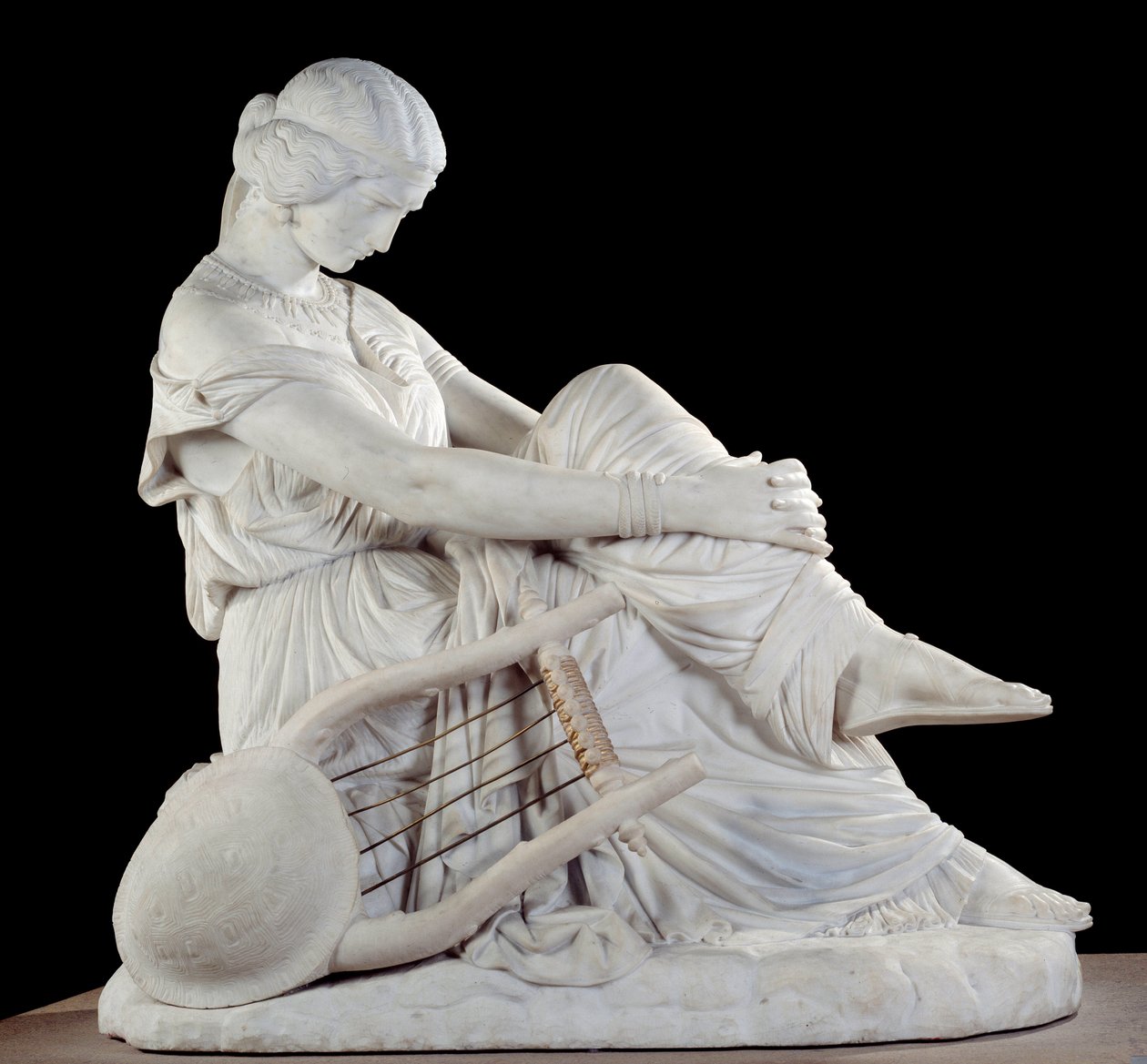萨福（或萨福，公元前7世纪），古希腊诗人。 詹姆斯·普拉迪尔 (1790-1852) 的大理石雕塑 作者 詹姆斯·普拉迪尔