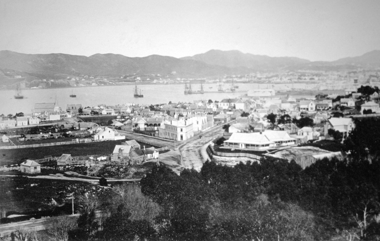 兰伯顿港和皇后码头，惠灵顿，新西兰，1870年 作者 詹姆斯·布拉格