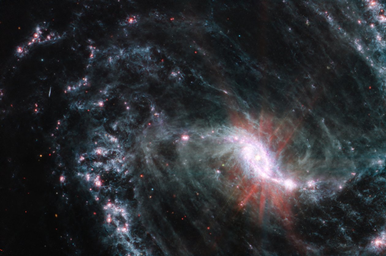 NGC 1365 (MIRI Image)   1478683   zh       chinese Successfully Translated  Original: WD 959 section 1 f.78 Translat: WD 959 section 1 f.78 1473722 zh chinese Successfully Translated Original: Figurer ved et bondehus Translat: Figurer ved et bondehus 14296 作者 詹姆斯韦伯太空望远镜 (NASA)
