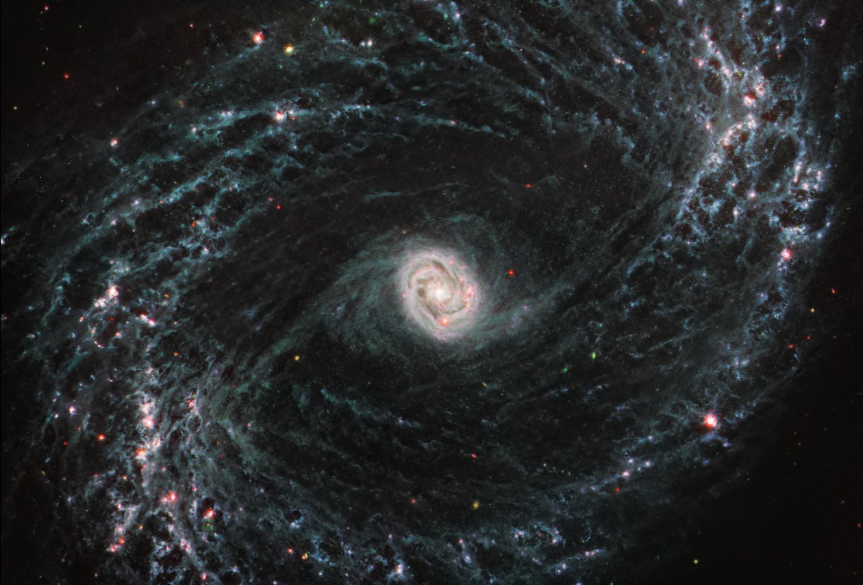 NGC 1433（MIRI 图像） 作者 詹姆斯韦伯太空望远镜 (NASA)