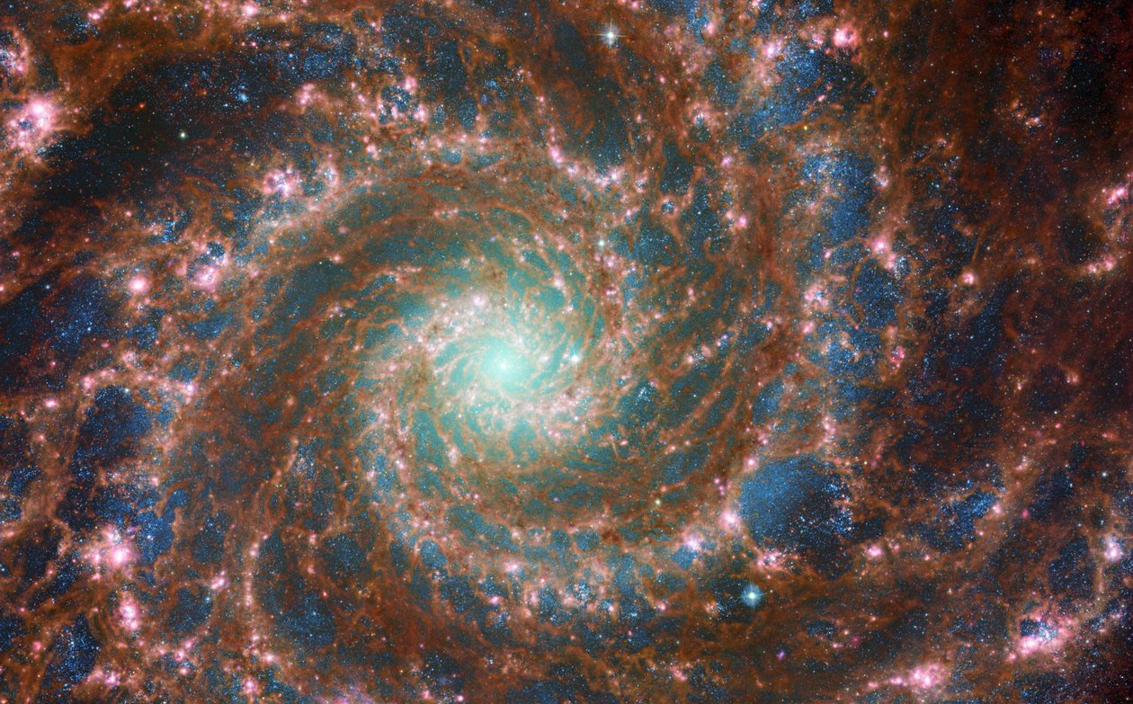跨越光谱的幻影星系 作者 詹姆斯韦伯太空望远镜 (NASA)