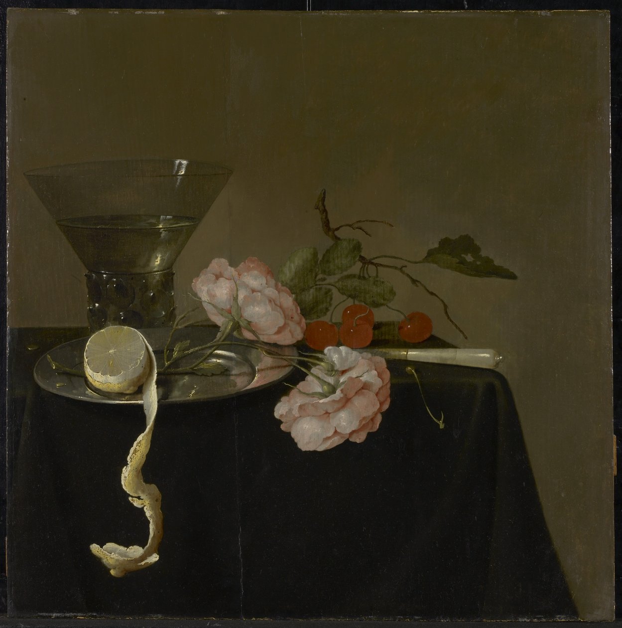 静物与饮用水杯，水果和玫瑰，c.1632-34 作者 扬·戴维兹·德·海姆（Jan Davidsz de Heem）