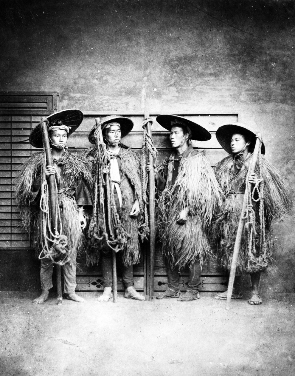 1870年代的稻草大衣日本男士 作者 日本摄影师